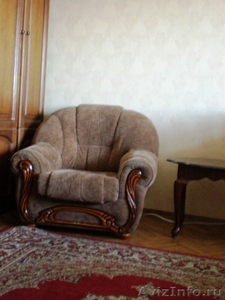 Продам мягкую мебель (диван, два кресла) б.у. - Изображение #2, Объявление #23887