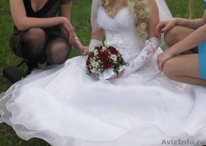 продам свадебное платья - Изображение #3, Объявление #462692